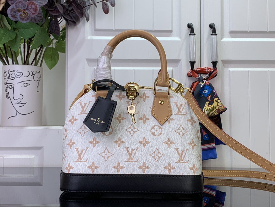 LV ALMA BB Handbag