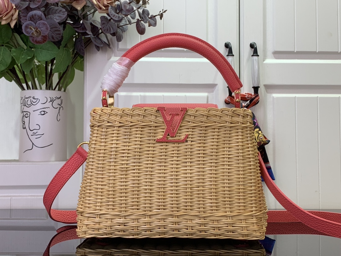 LV CAPUCINES BB Handbag