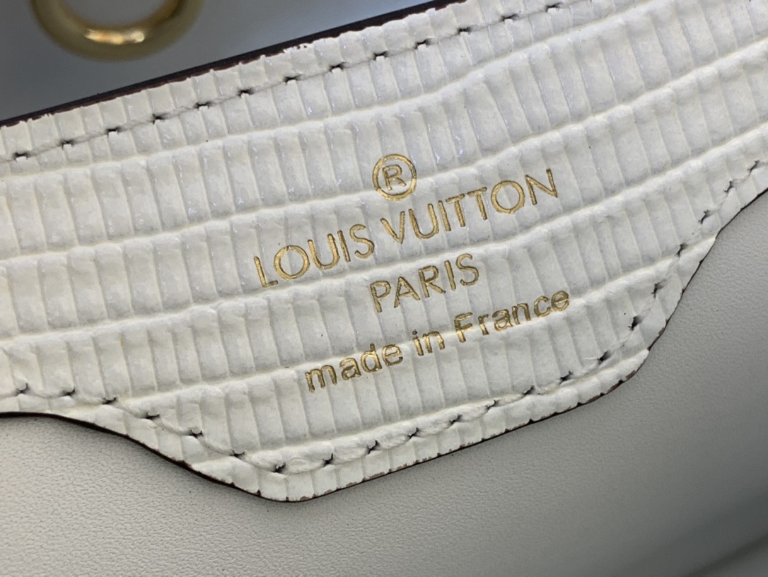 lV Capucines BB Lizard-Skin Handbag