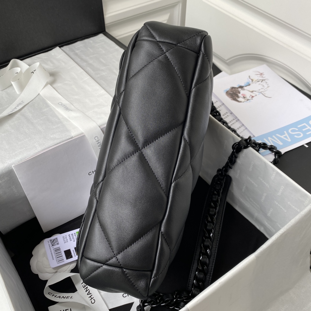 Chanel Fall/Winter 2021 19