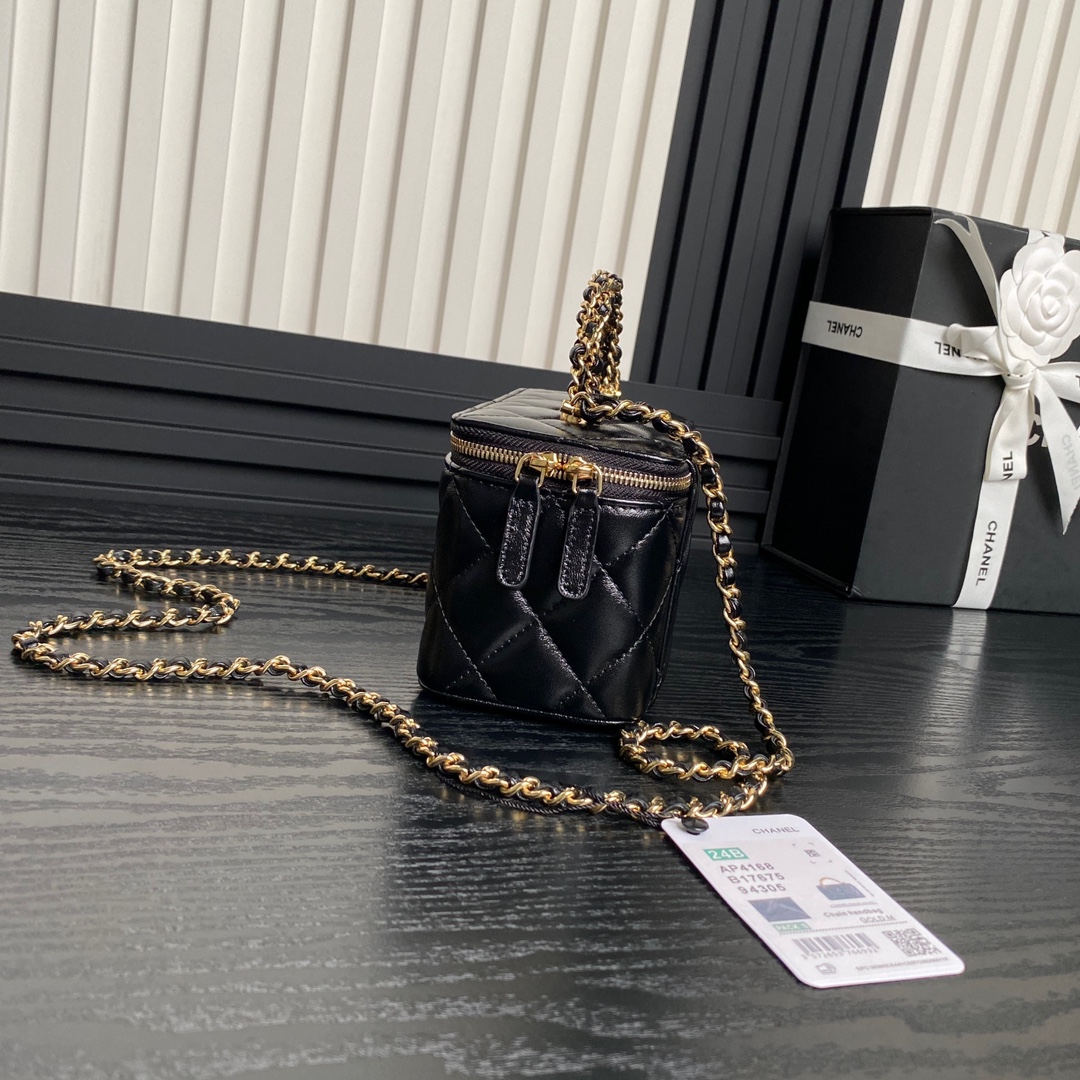 Chanel 1 25P Handbag/Lunchbox Bag