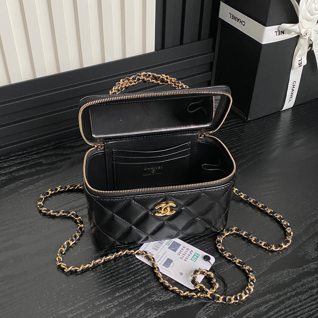 Chanel 1 25P Handbag/Lunchbox Bag