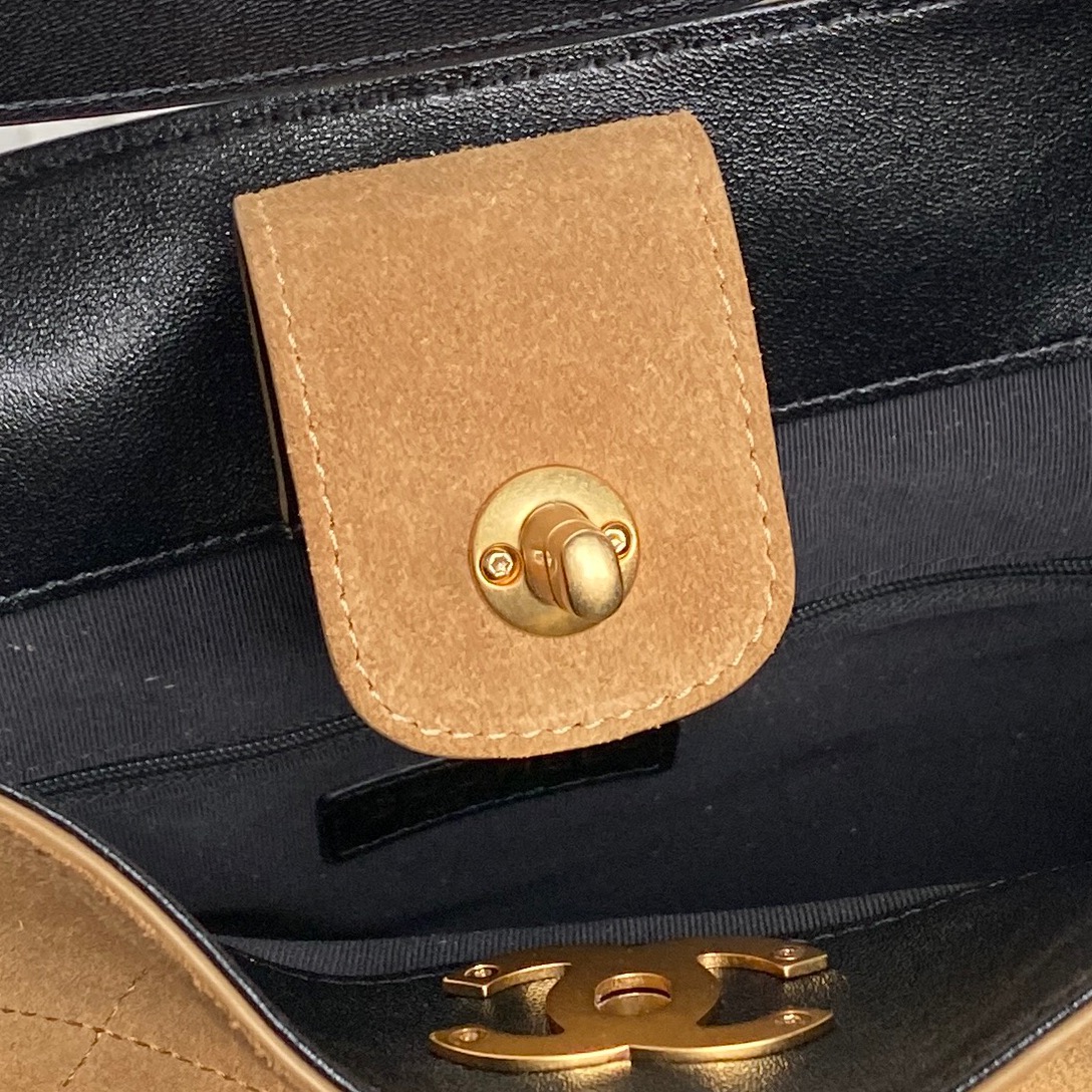 Chanel 25A Métiers d'Art Collection