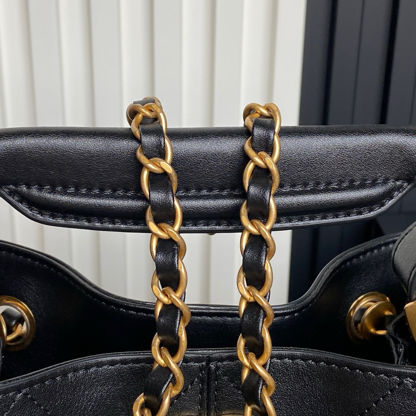 Chanel Classic 25A Métiers d'Art Hobo Bag