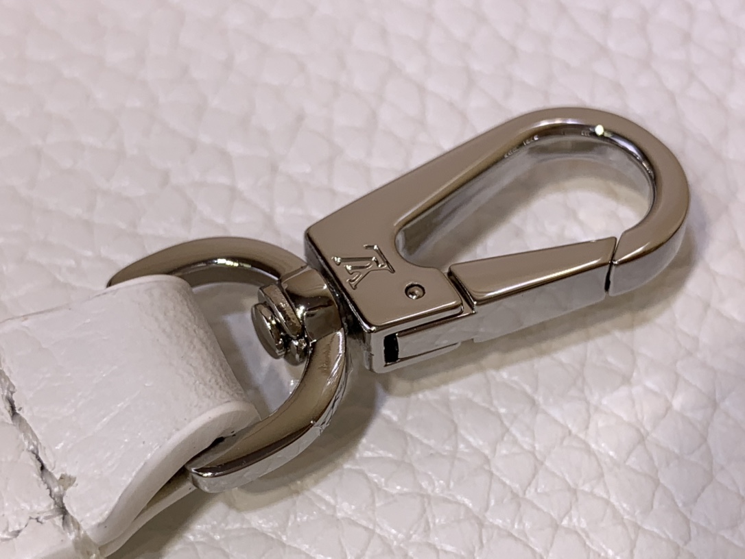 Louis Vuitton - Capucines Mini Bag