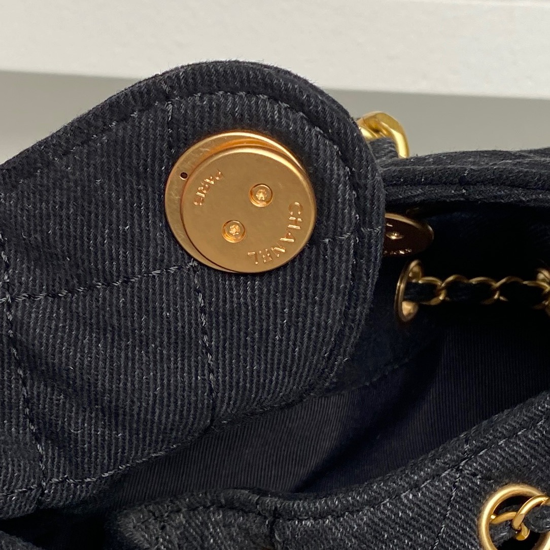 Chanel1 25C Runway Style HOBO BAG