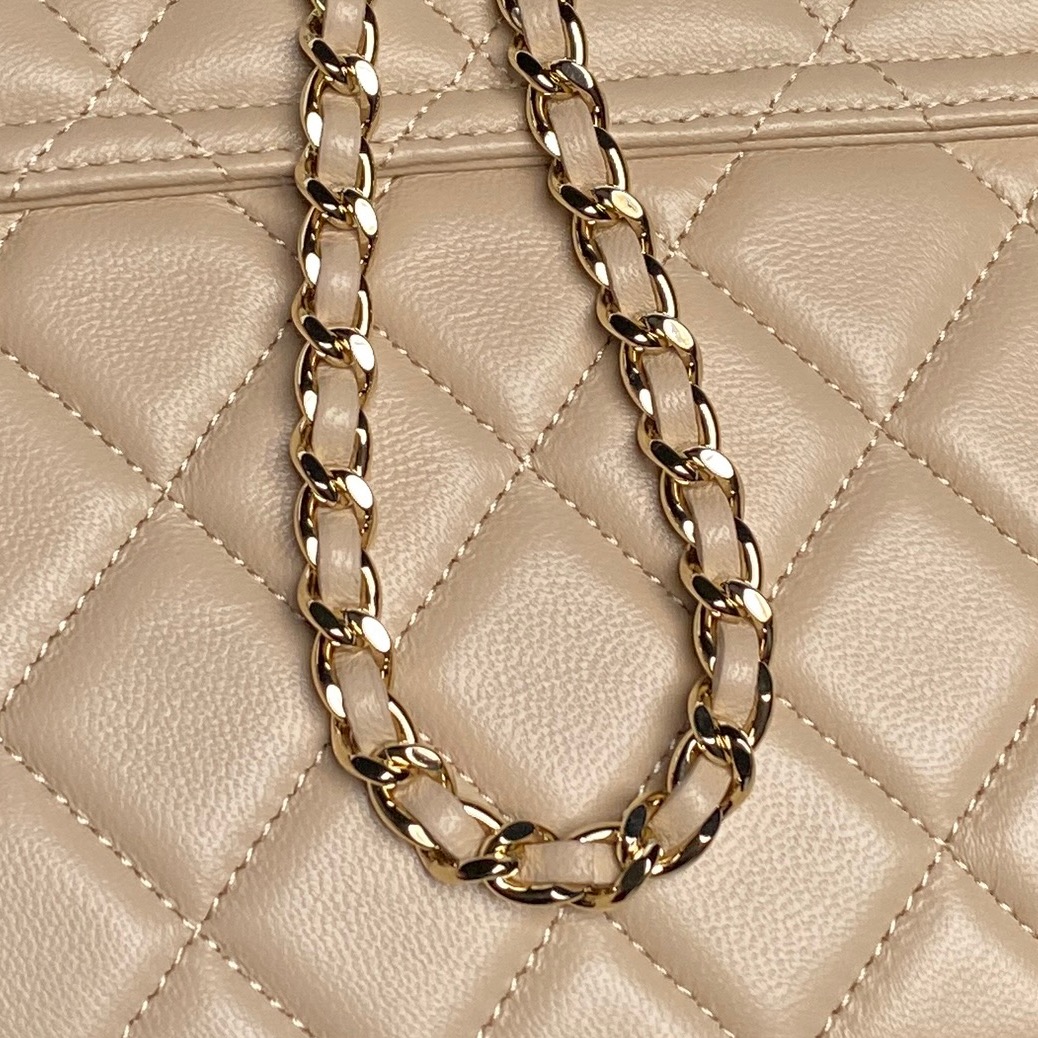 Chanel1 25S CF mini phone bag 