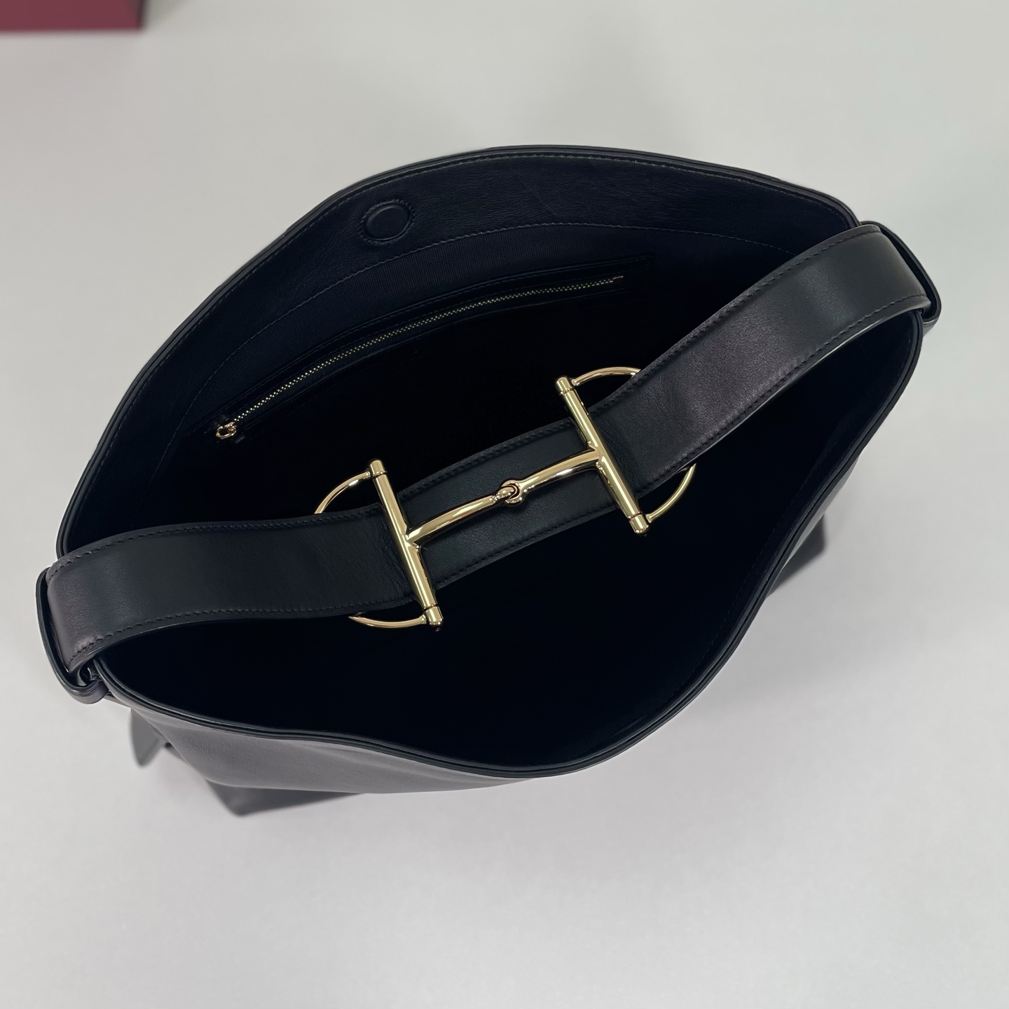 Gucci Beatrix Medium Tote Bag, Fall/Winter 2025 Collection